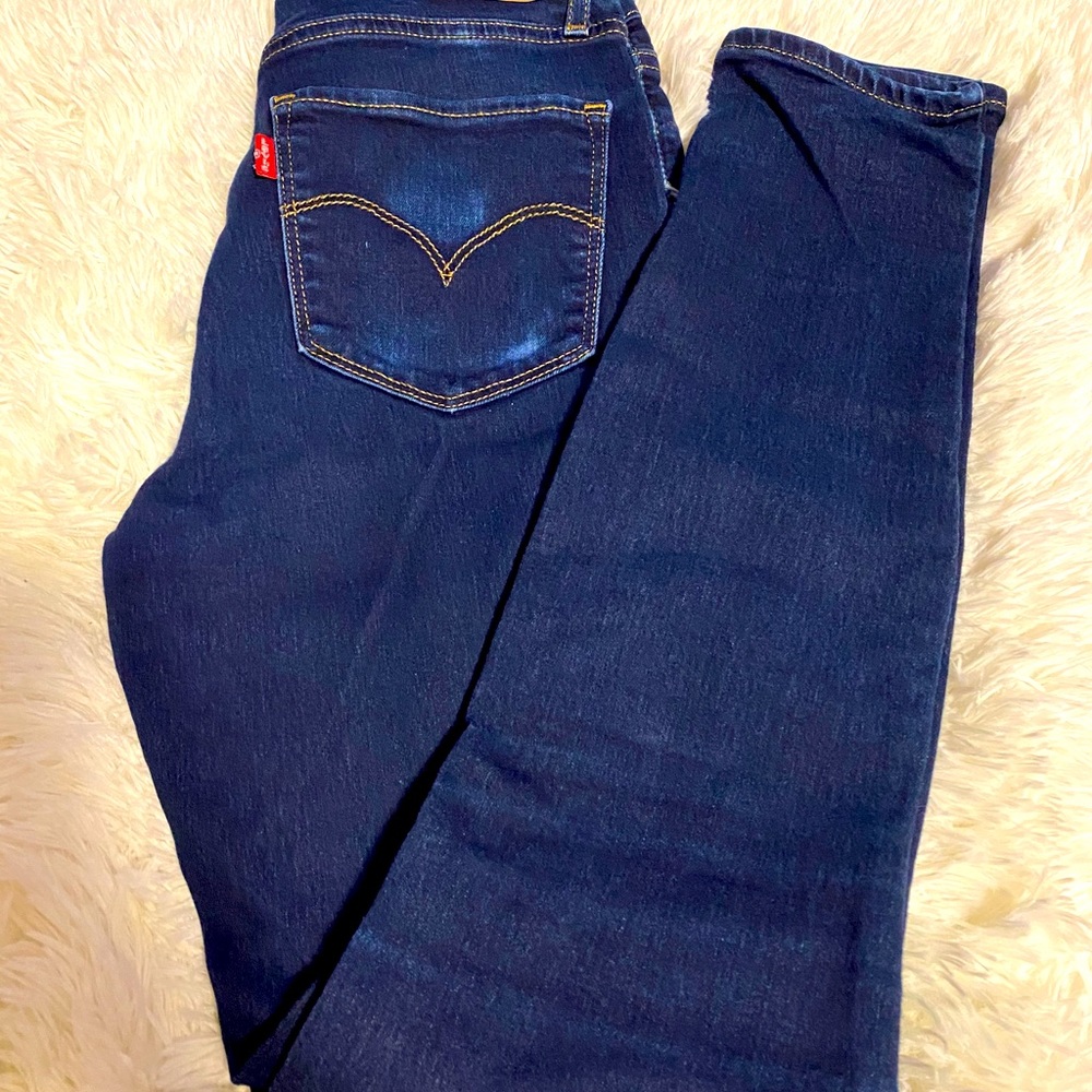 Levi’s 721 Highrise Skinny Jeans